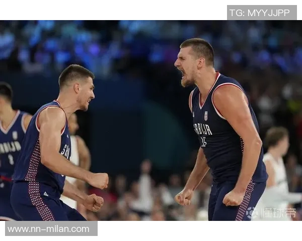 约基奇底线运球转身秀技艺精妙甩传助攻令人惊叹 约基奇底线运球转身秀技艺精妙甩传助攻令人惊叹