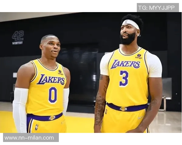 湖人自媒体热情预告明日对决威少精彩赛事等你来见证