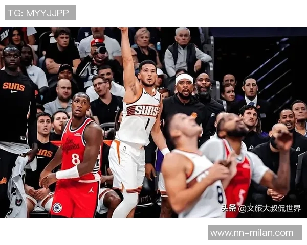 格雷森阿伦称赞布克传球能力称自己会积极跑位配合突破