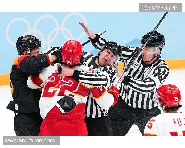 穆勒分享冰球比赛观赛照片感谢好友邀请丰富业余生活 穆勒分享冰球比赛观赛照片感谢好友邀请丰富业余生活