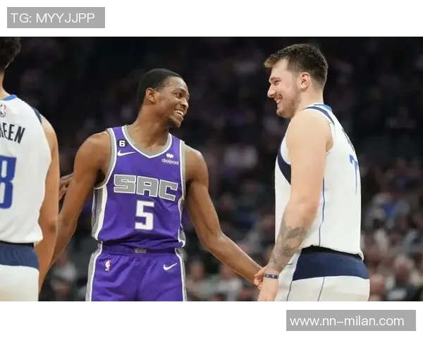 湖人引进克莱加福德黄蜂获得八村与其他球员三方交易构想解析